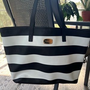 Black and white MK tote